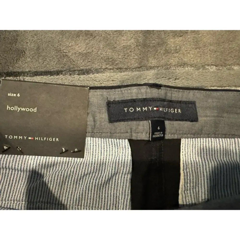 NWT Tommy Hilfiger Women's 9 Inch Hollywood Chino Short size 6 - Picture 5 of 7